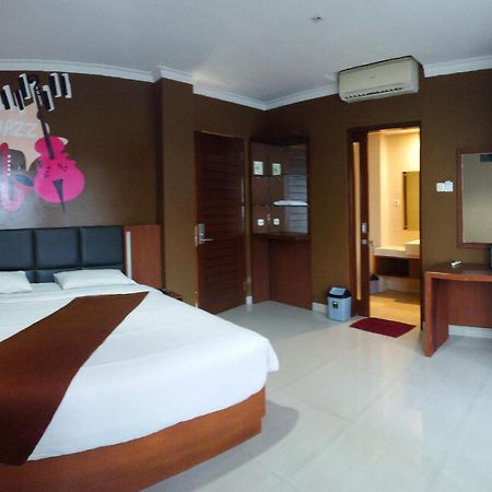 Votel Viure Hotel Jogjakarta Maguwo Ngoại thất bức ảnh