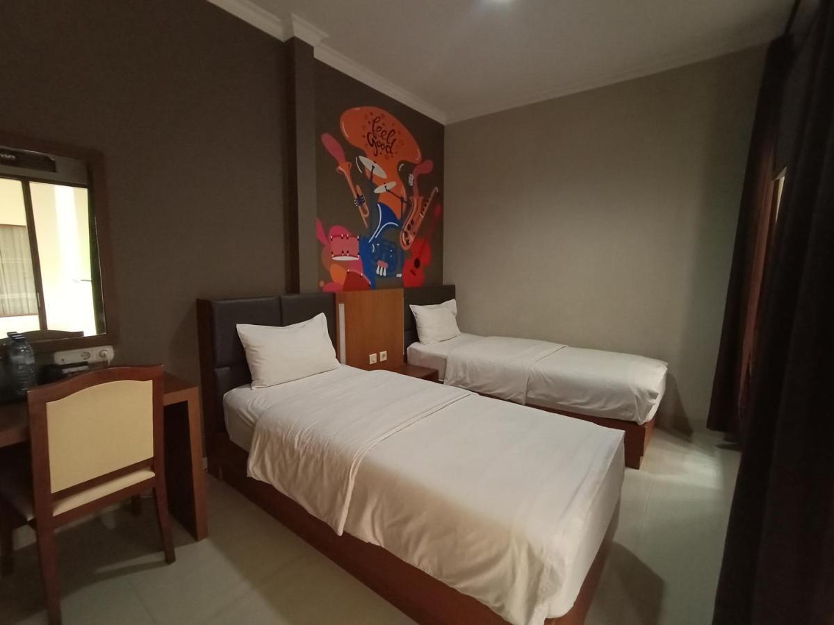 Votel Viure Hotel Jogjakarta Maguwo Ngoại thất bức ảnh