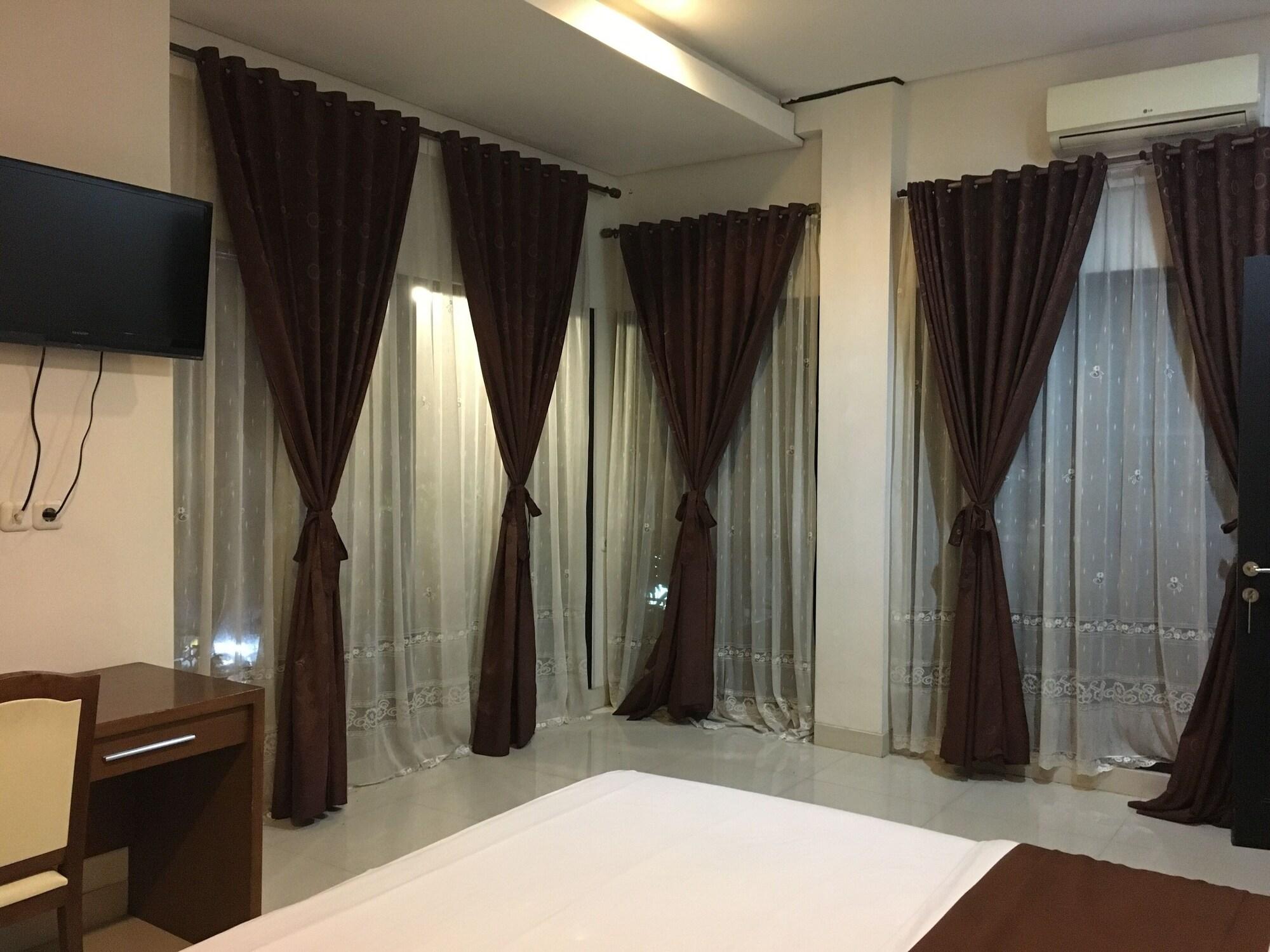 Votel Viure Hotel Jogjakarta Maguwo Ngoại thất bức ảnh
